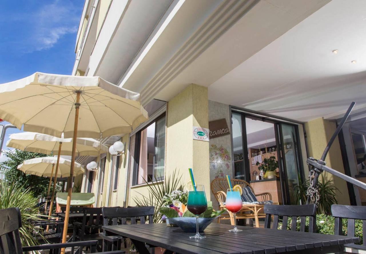 Hotel Franca Белларія-Іджеа-Марина Екстер'єр фото